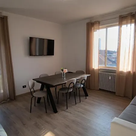 Canavese E Box Auto Cinque Laghi Ivrea * Montalto Dora