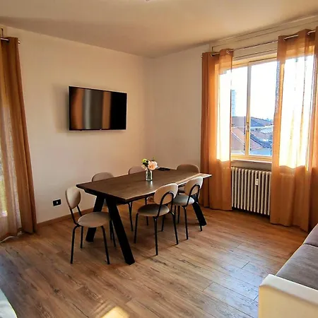 Canavese E Box Auto Cinque Laghi Ivrea Apartment Montalto Dora