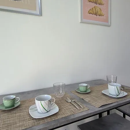 Canavese E Box Auto Cinque Laghi Ivrea Lägenhet *